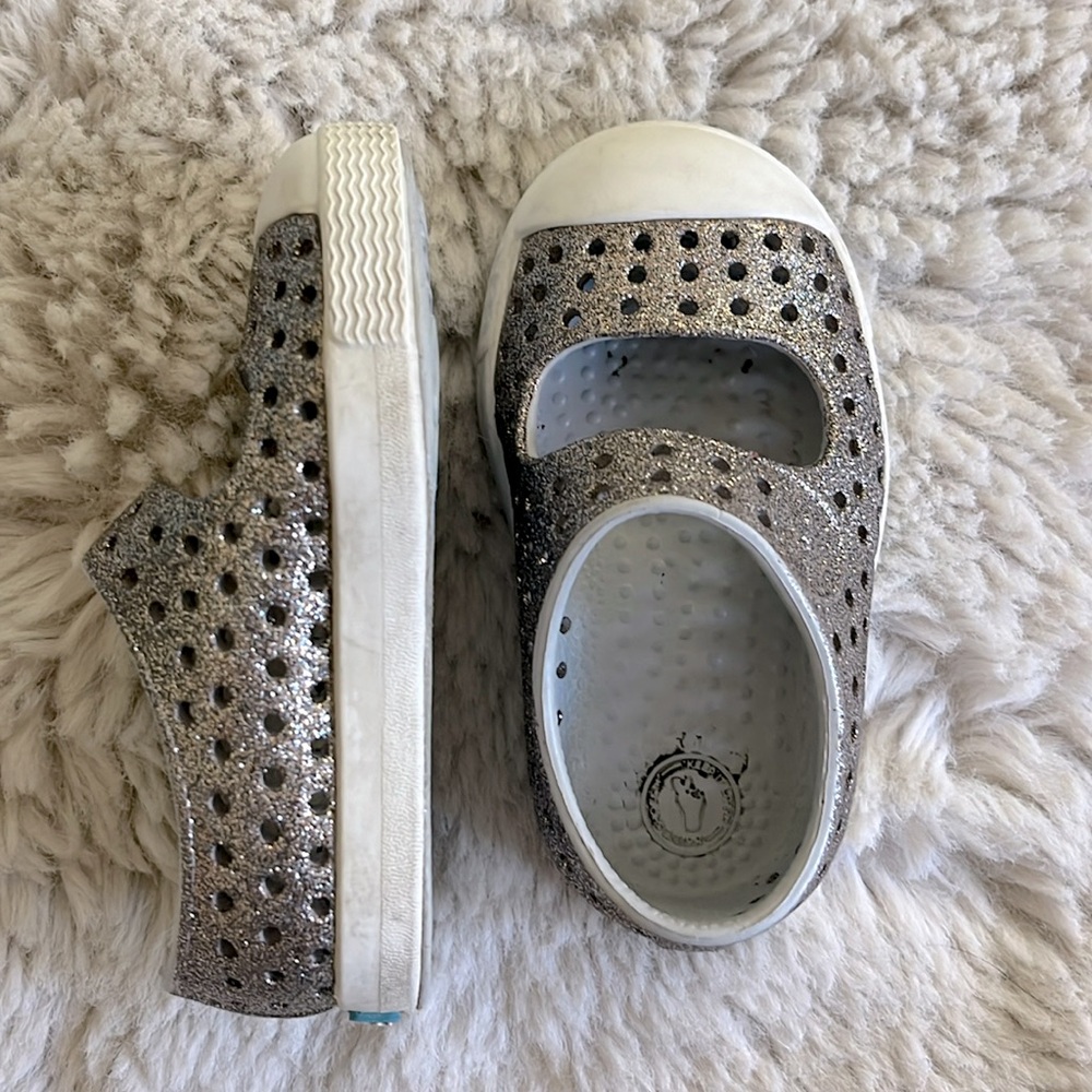 Native Jefferson Bling Shoes in Silver Glitter